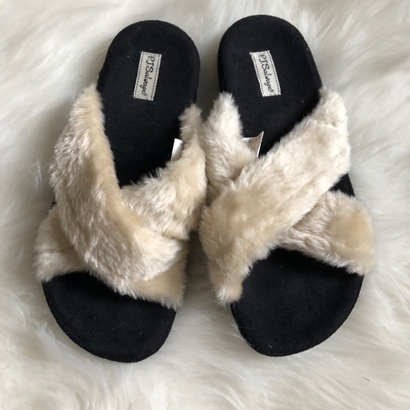 womens slippers size 7